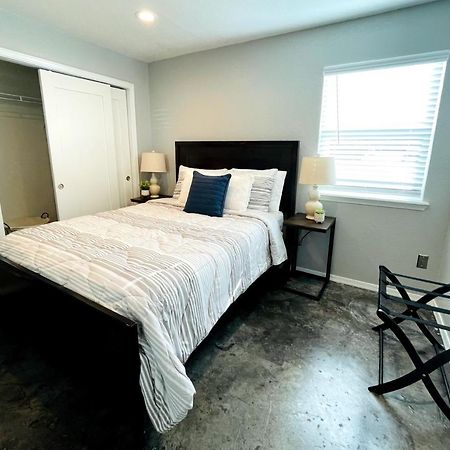 Evie'S Campus-Close 2 Bedroom Luxury Oklahoma City Exterior foto