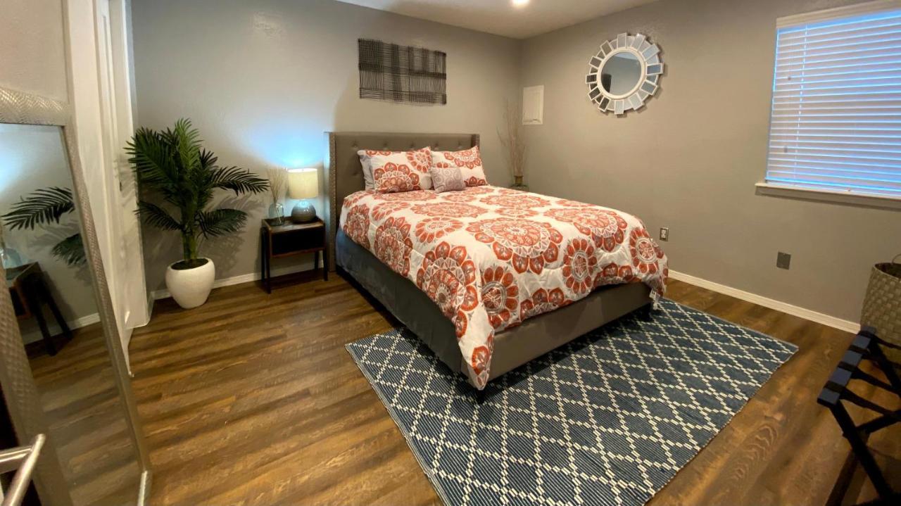 Evie'S Campus-Close 2 Bedroom Luxury Oklahoma City Exterior foto
