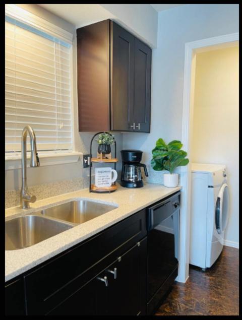Evie'S Campus-Close 2 Bedroom Luxury Oklahoma City Exterior foto