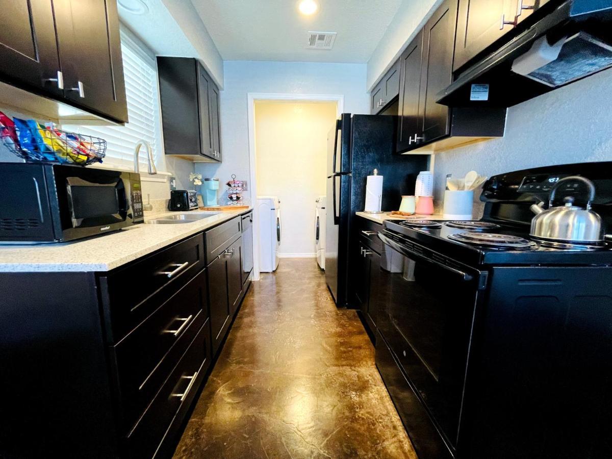 Evie'S Campus-Close 2 Bedroom Luxury Oklahoma City Exterior foto